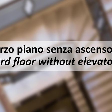 Sprone Apartment By Mamo Florence Luaran gambar