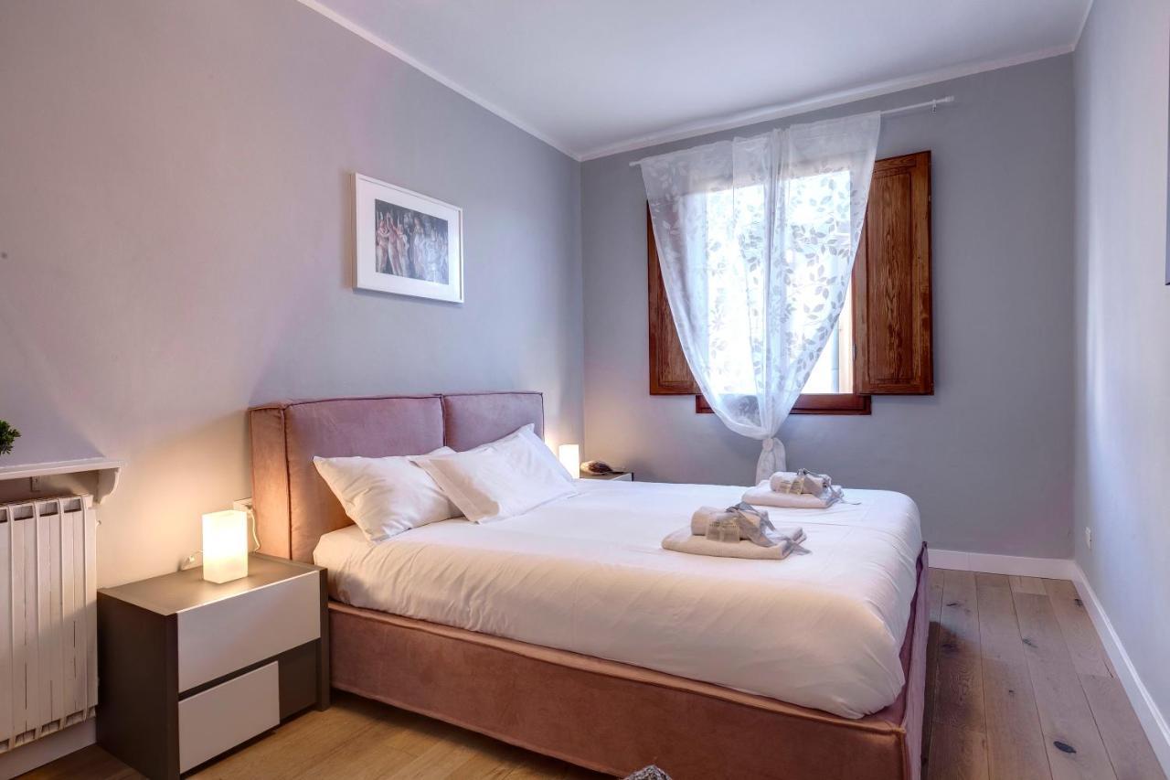 Sprone Apartment By Mamo Florence Luaran gambar