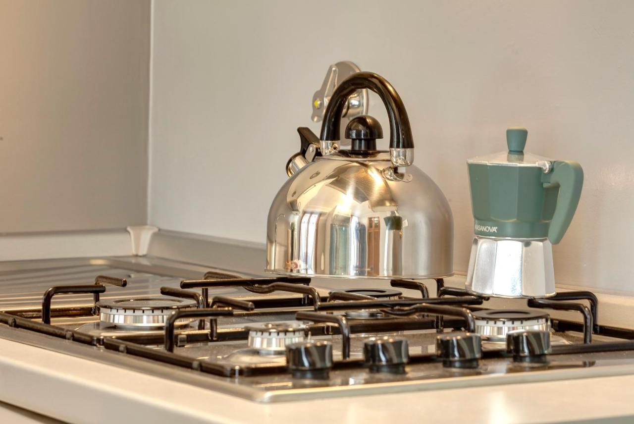 Sprone Apartment By Mamo Florence Luaran gambar